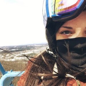 Meet your Posher, Carly